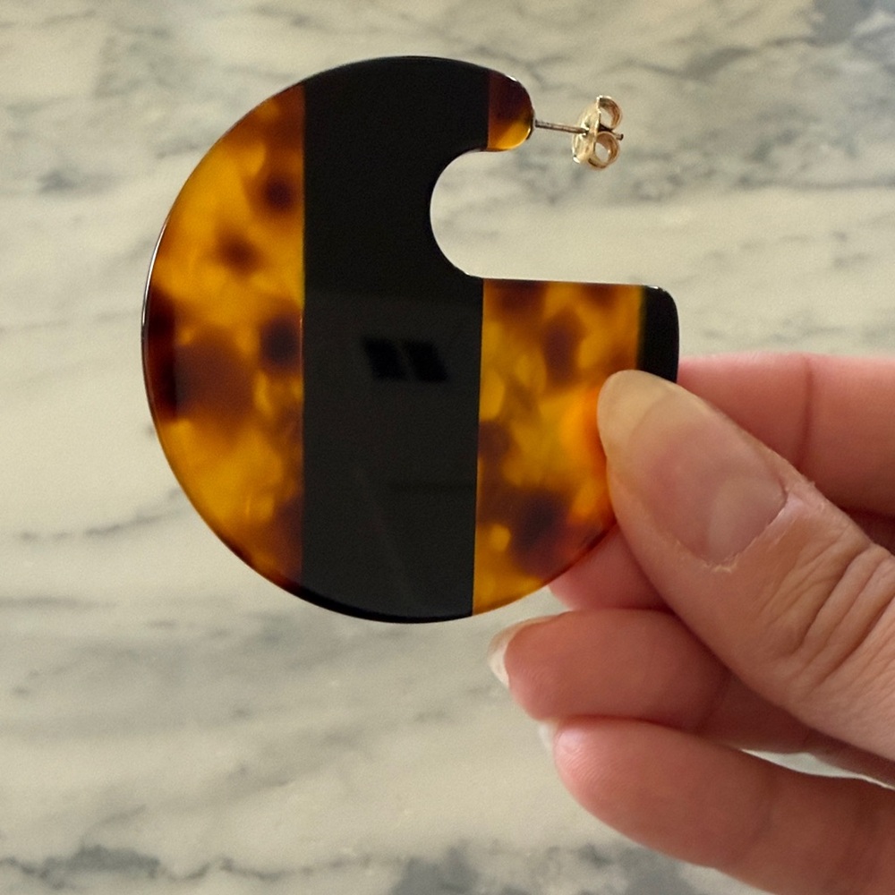 Rachel Comey Camille Tortoise Shell and Black Earrings - Picture 4 of 8